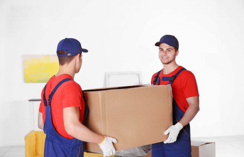Man and van moving service in Plumstead for home relocation