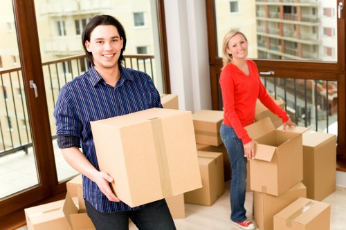 Free quote policy for Plumstead moving and clearance jobs